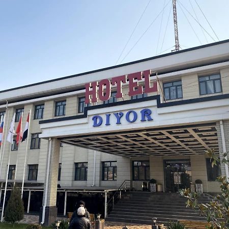 Diyor Hotel Marghilon Екстериор снимка