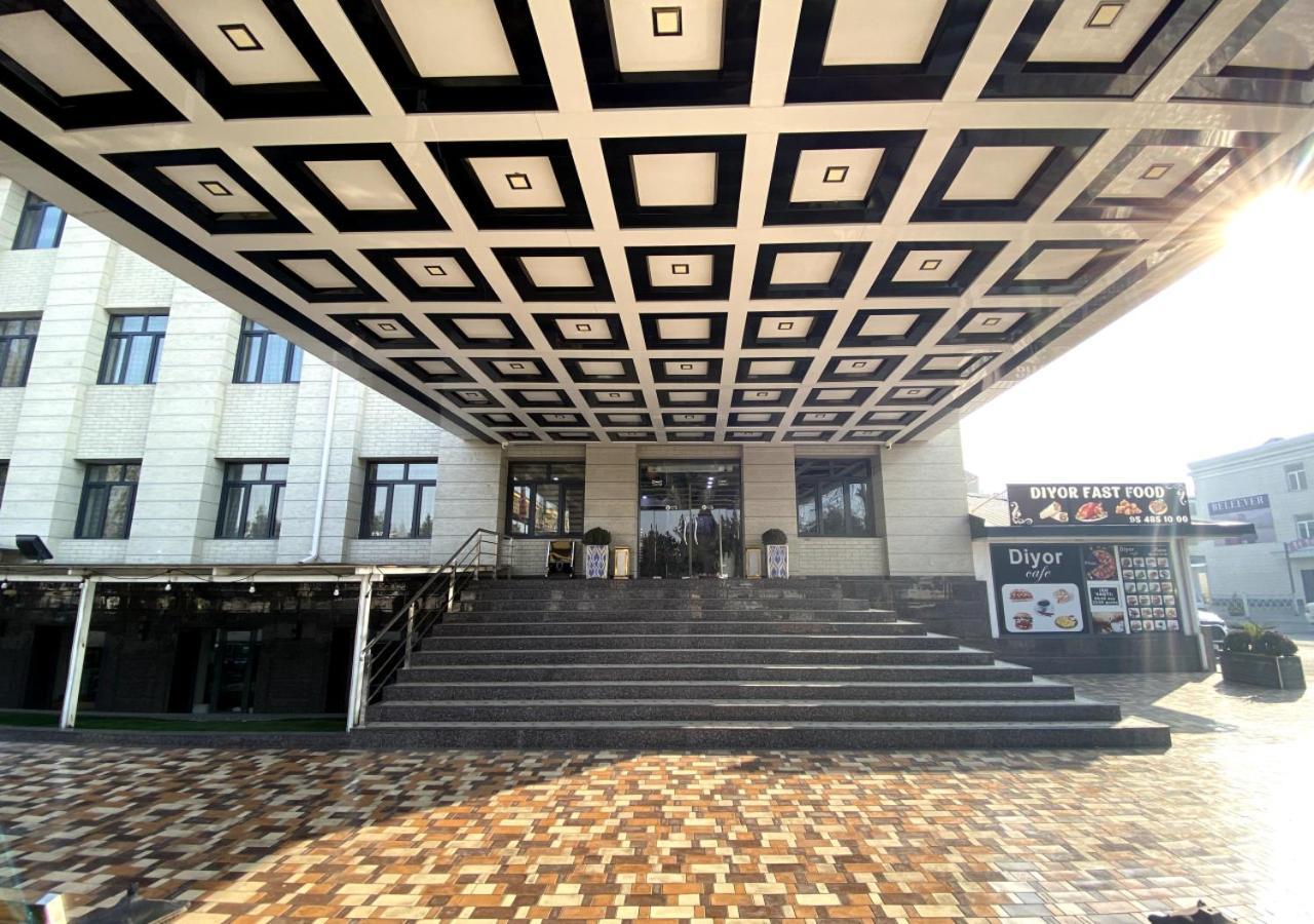 Diyor Hotel Marghilon Екстериор снимка
