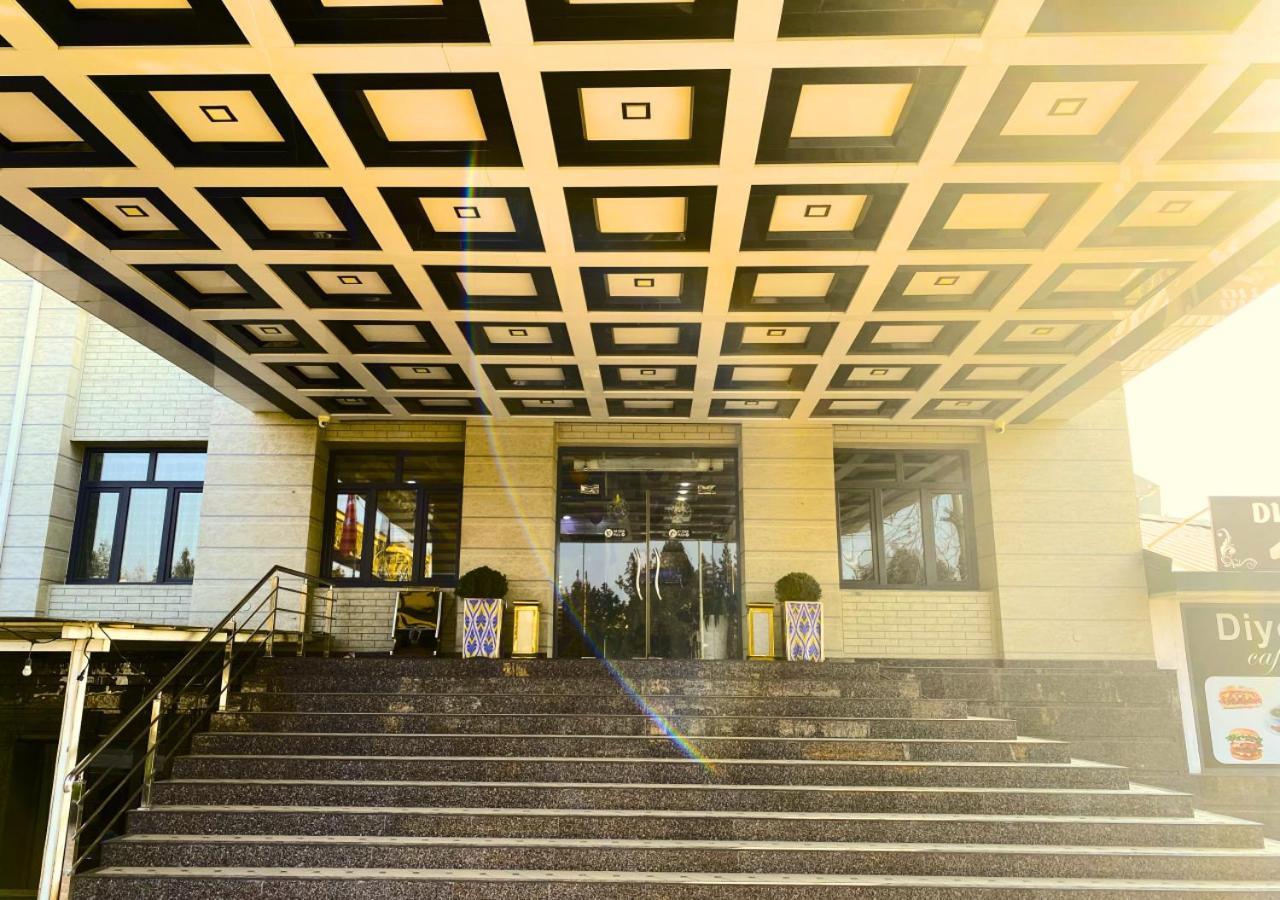 Diyor Hotel Marghilon Екстериор снимка