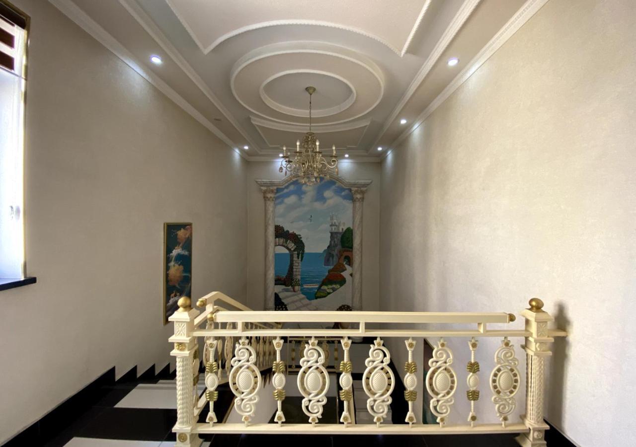 Diyor Hotel Marghilon Екстериор снимка